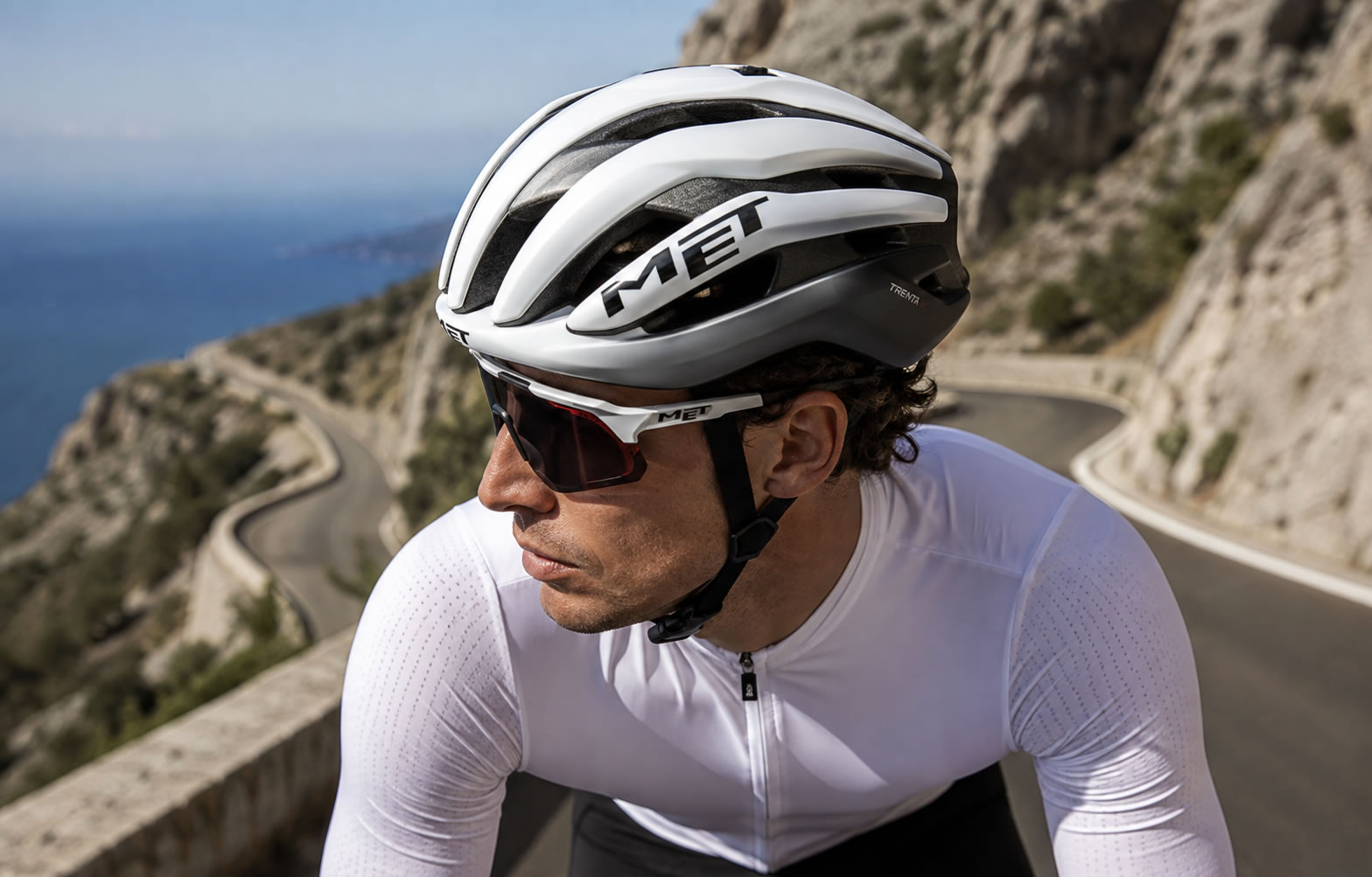 Casque v&eacute;lo MET